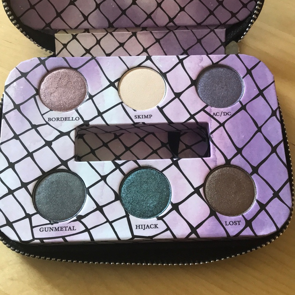 RARE UD Feminine palette